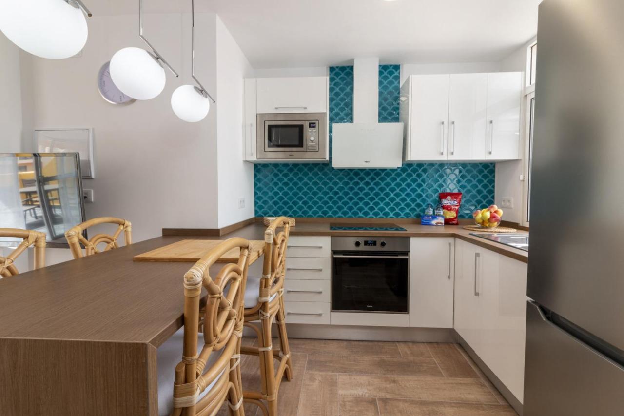 Homeforguest Atico Cecilia Con Vistas Al Mar En Los Cristianos لوس كريستيانوس المظهر الخارجي الصورة