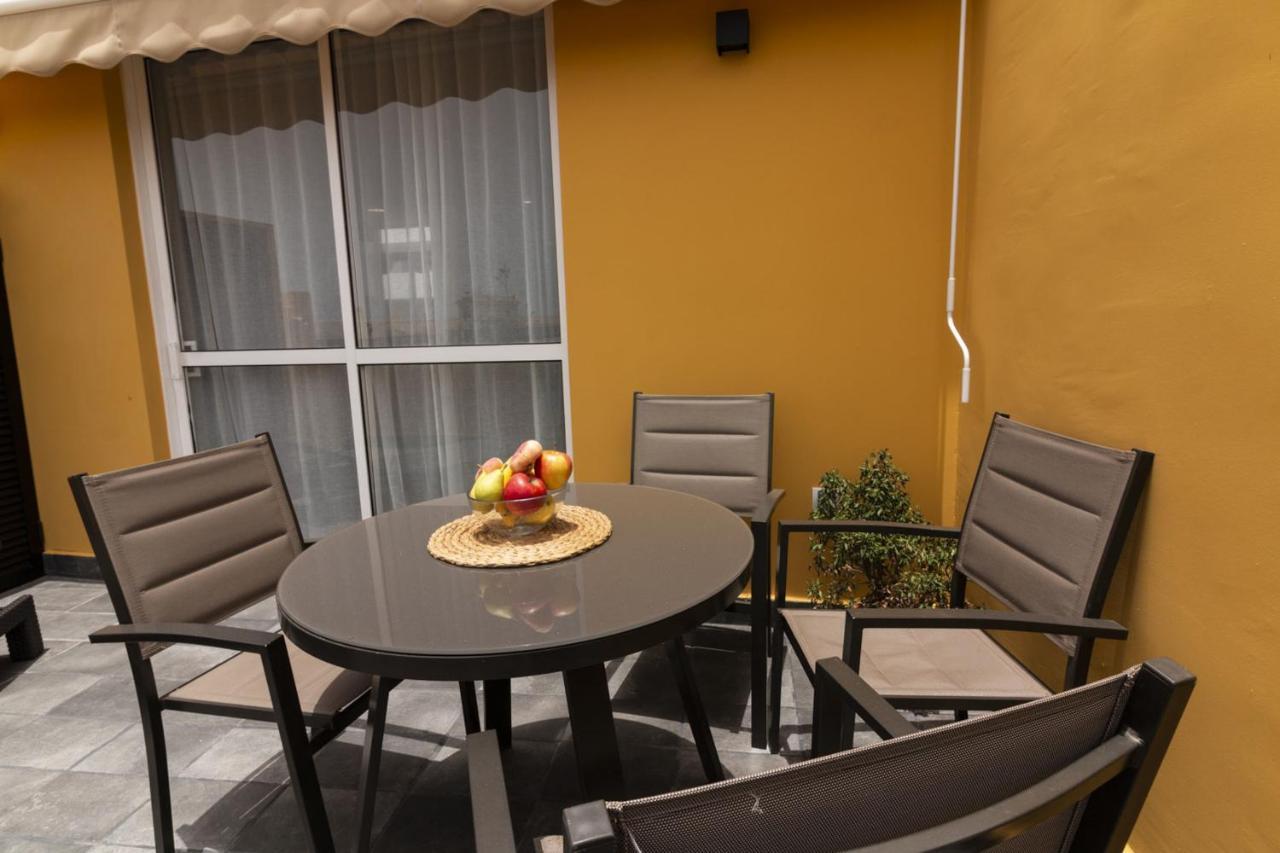 Homeforguest Atico Cecilia Con Vistas Al Mar En Los Cristianos لوس كريستيانوس المظهر الخارجي الصورة